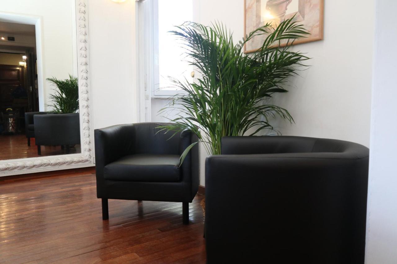 Maison Cloe Near The Spanish Steps Рим Экстерьер фото